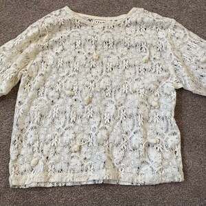 TIAR Women Ivory Lace Sheer Blouse Size Large Crochet Long Sleeve  scandi girl
